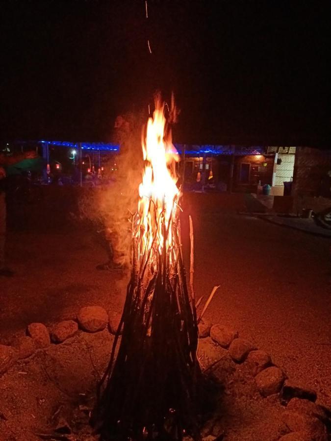 Island Vibes Hampi Guesthouse מראה חיצוני תמונה